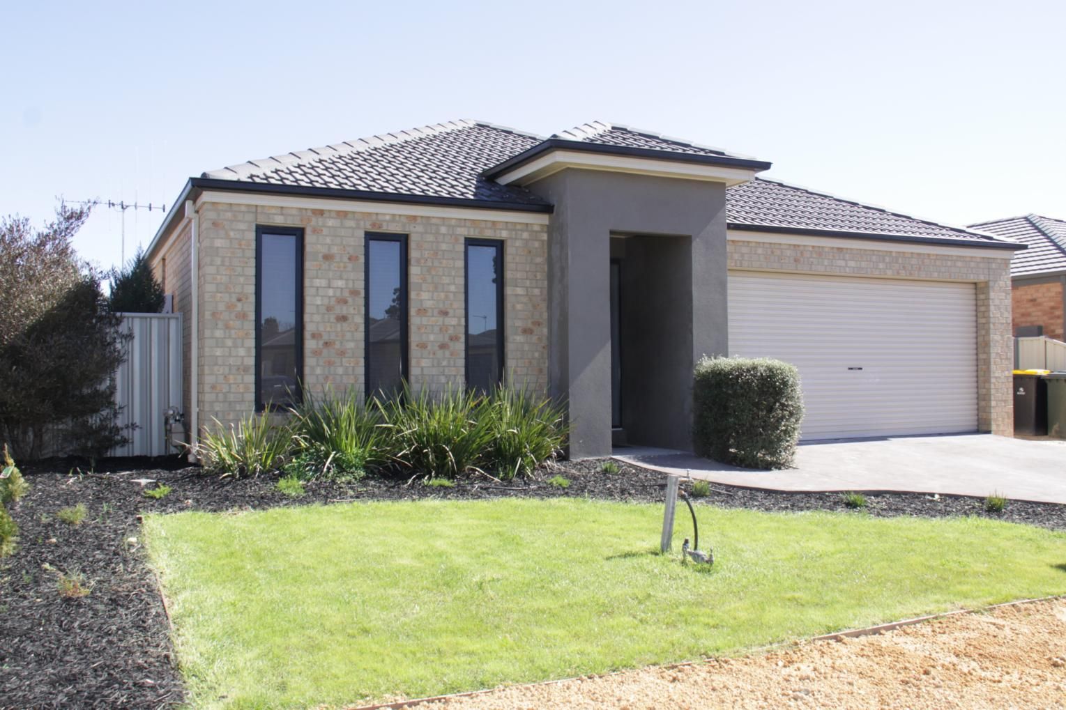 6 Bushwalk Grove, EPSOM VIC 3551