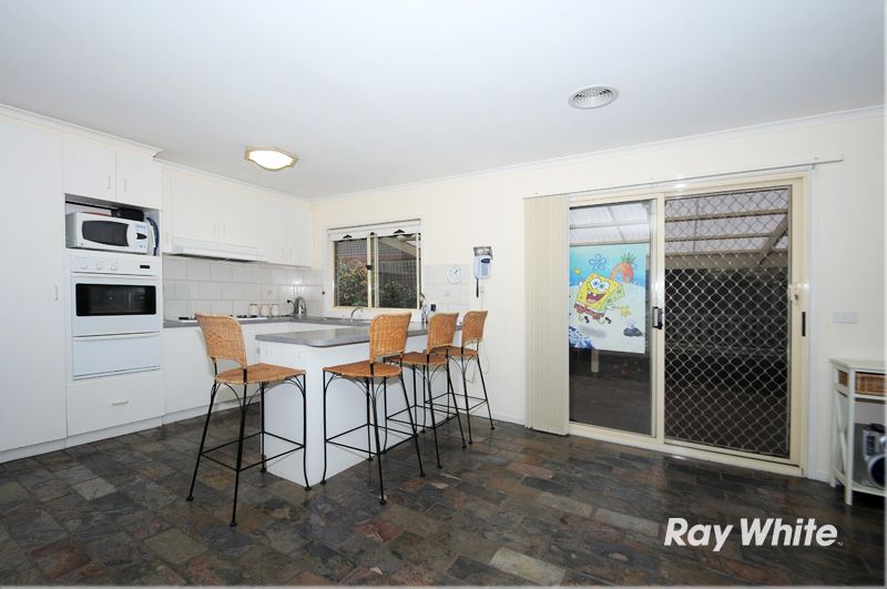 9 Pine Hill Court, CRANBOURNE, VIC 3977