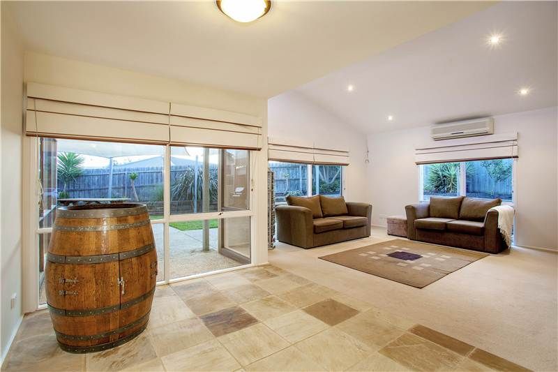 8 Veedale Court, LARA, VIC 3212