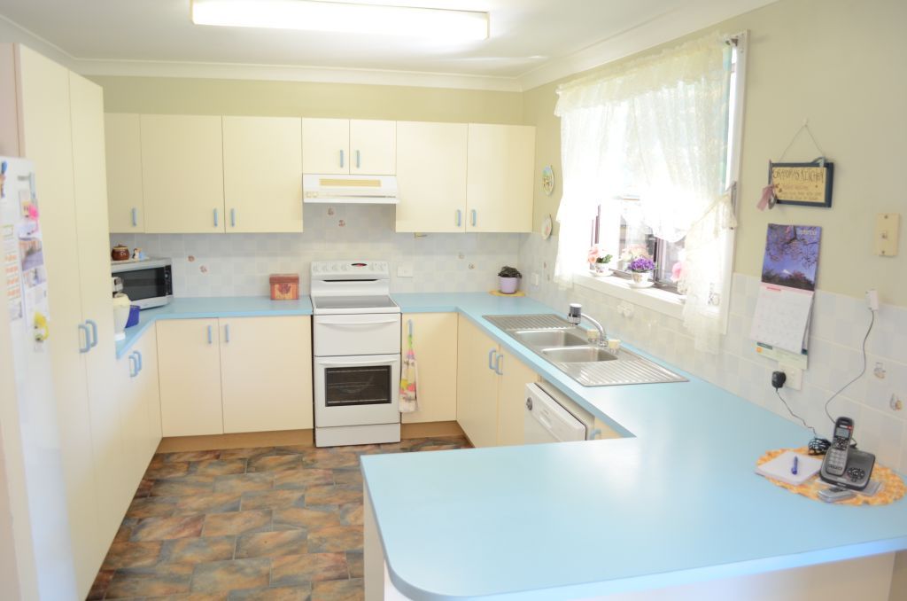 2 Palm Terrace, YAMBA, NSW 2464