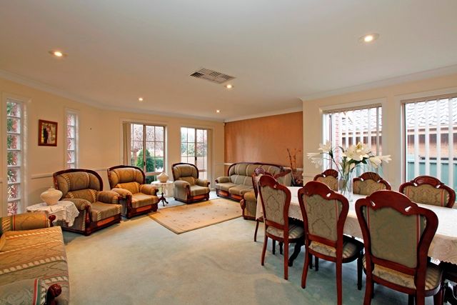 213 Broadhurst Avenue, RESERVOIR, VIC 3073