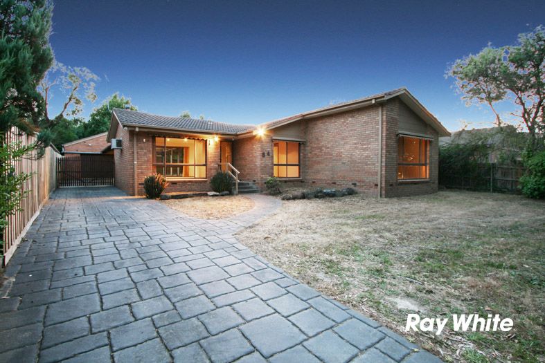 34 Eildon Parade, ROWVILLE VIC 3178