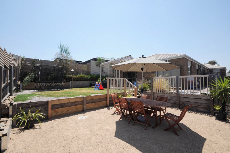 16 Flora Park Way, CARRUM DOWNS, VIC 3201