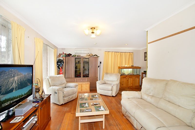 38 Renwick Road, FERNTREE GULLY, VIC 3156