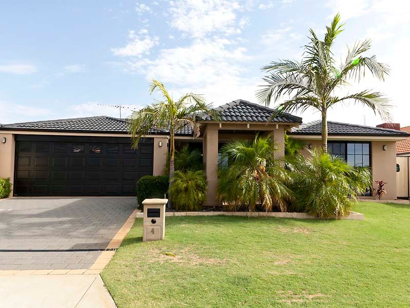 4 Lilac Pass, BERTRAM WA 6167