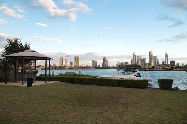 1A Yacht Street, SOUTHPORT, QLD 4215
