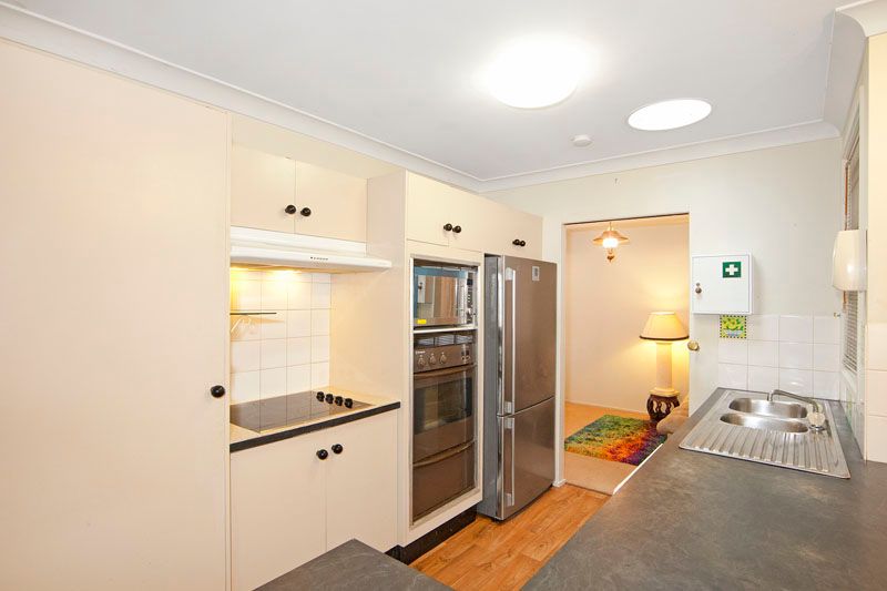 3 Vales Road, MANNERING PARK, NSW 2259