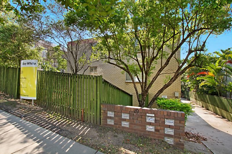 19 Durham Street, ST LUCIA QLD 4067