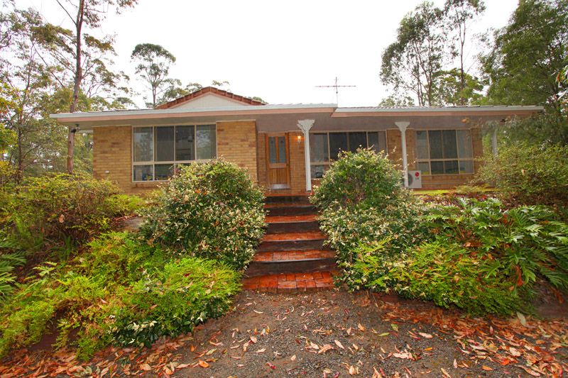 85 Calderwood Road, LANDSBOROUGH, QLD 4550