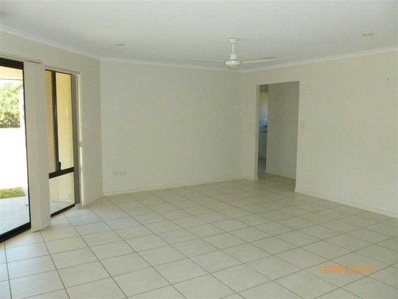1 Northwest Bay Court, WONDUNNA, QLD 4655