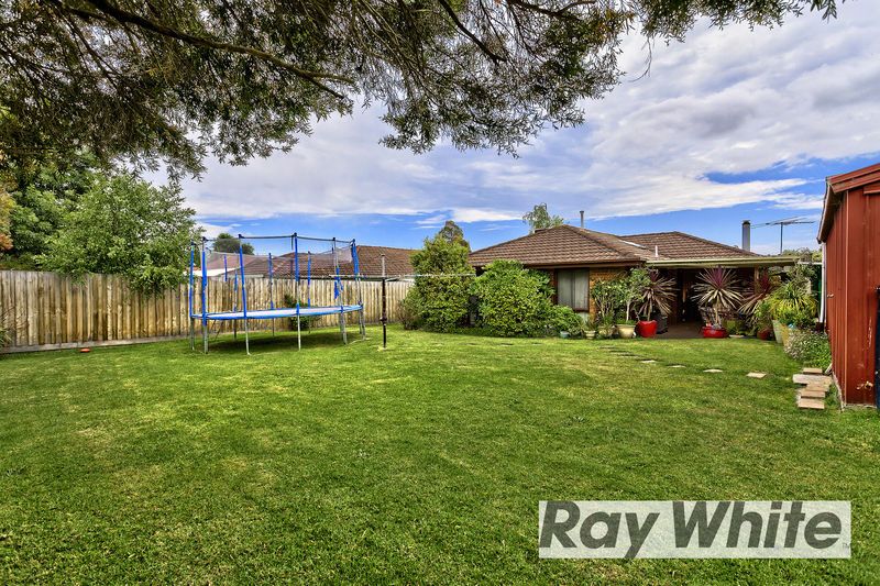 8 Firbank Close, LANGWARRIN VIC 3910