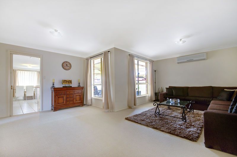 10 Glen Ayre Avenue, HORSLEY, NSW 2530