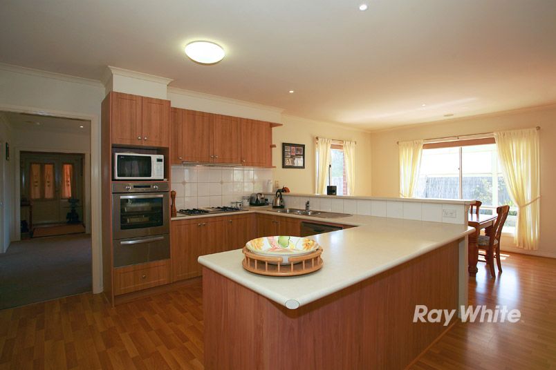 2 Galway Place, CRANBOURNE, VIC 3977