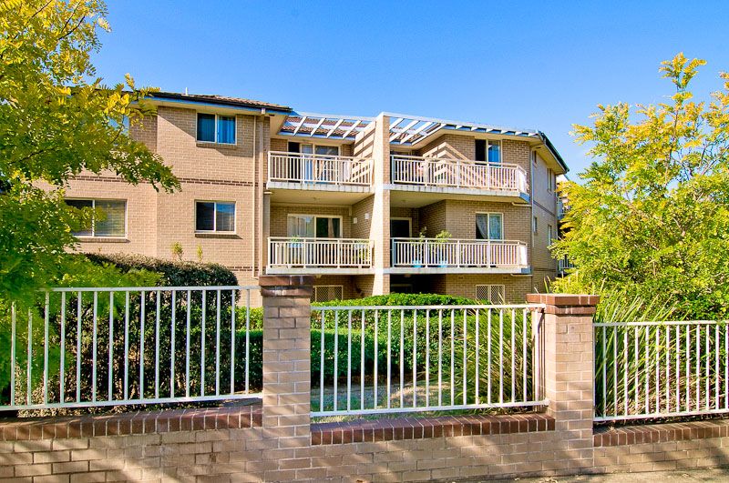 1-3 Concord Place, GLADESVILLE NSW 2111