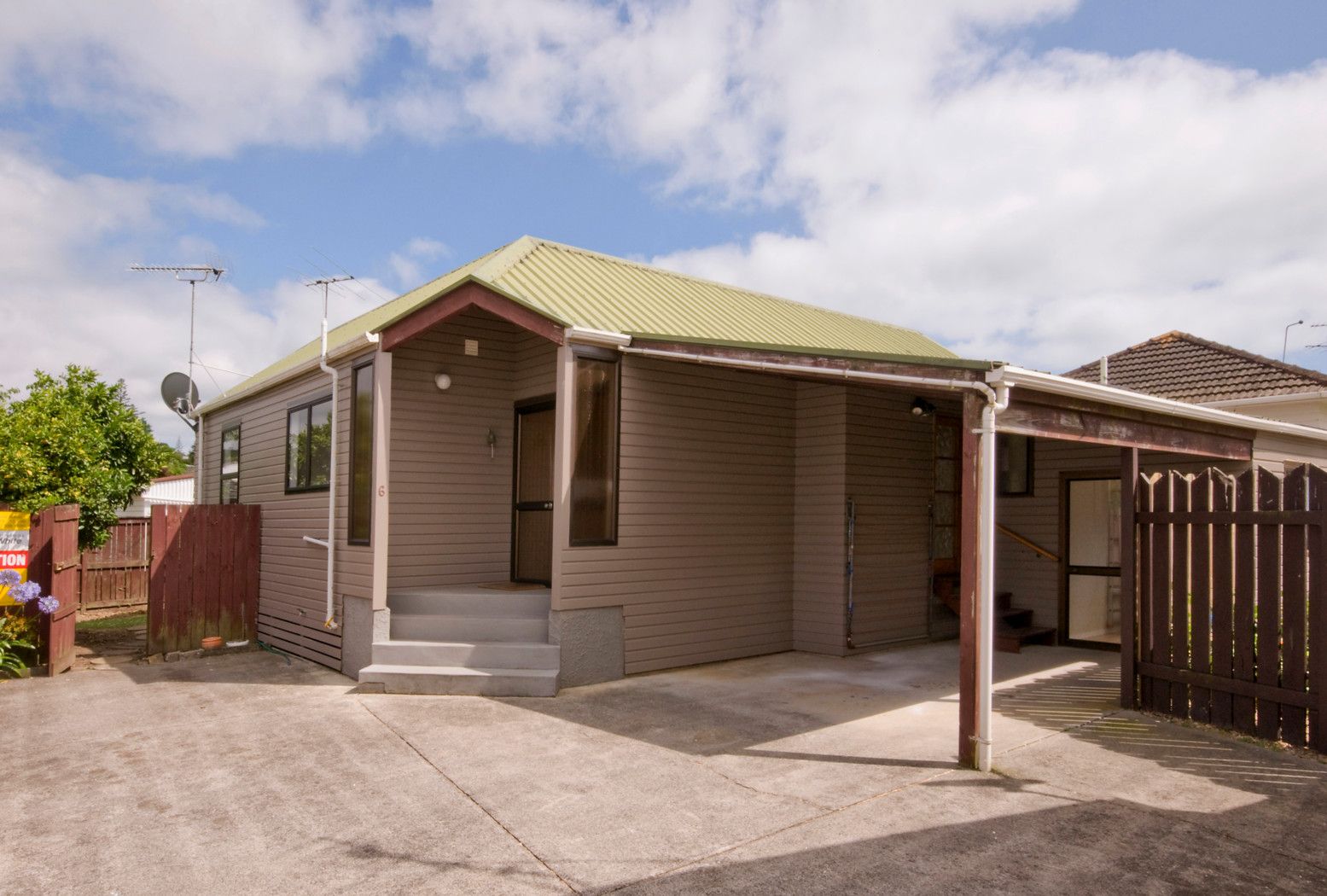 6/65 Moore Street, Howick, Manukau City