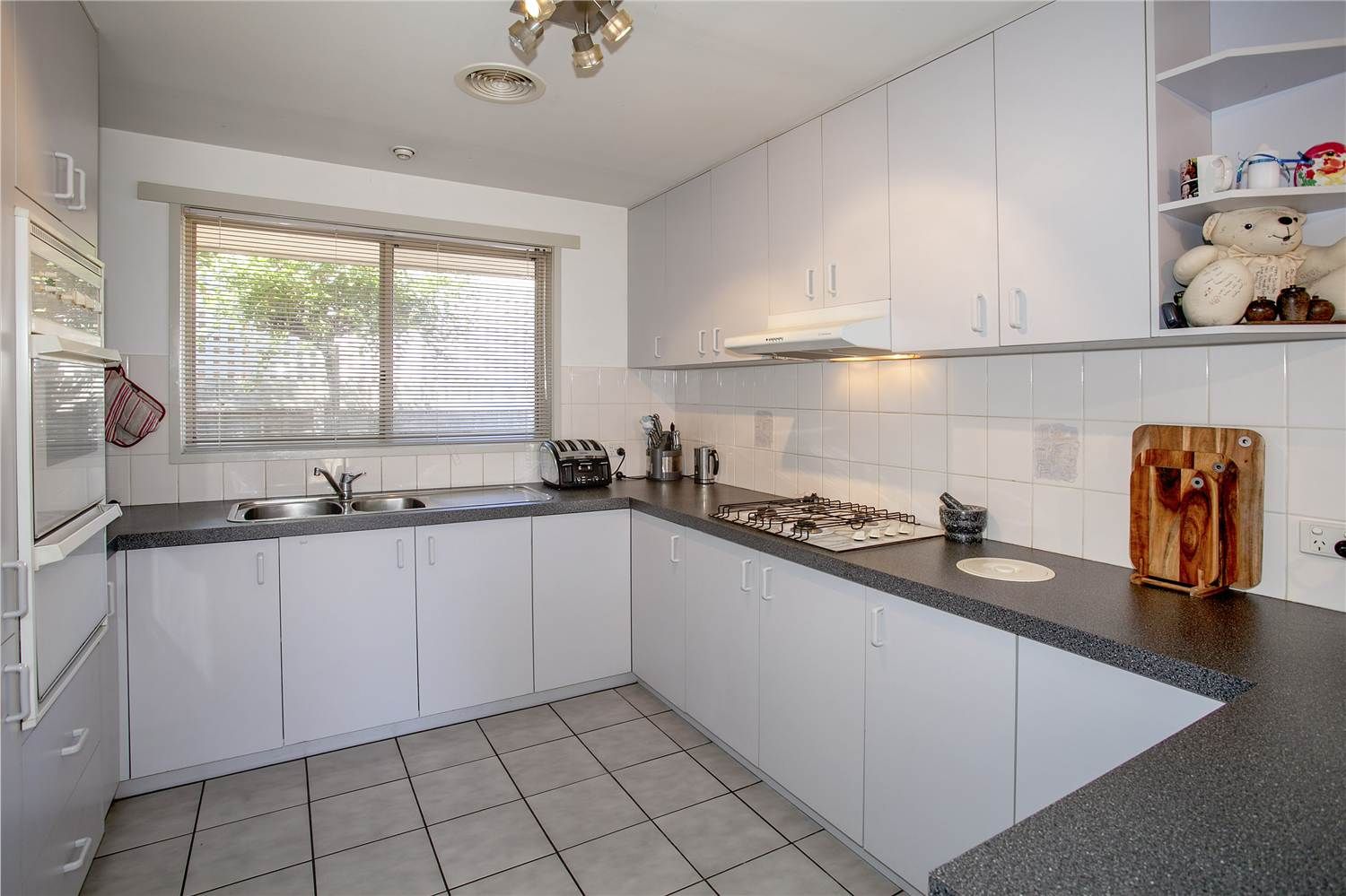 12 Bernard Court, LARA, VIC 3212