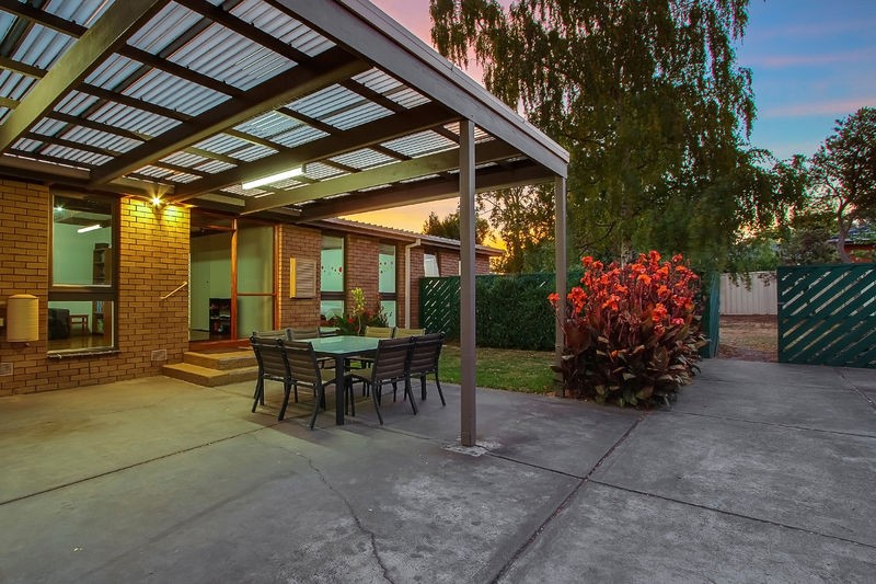 69 Grayson Drive, SCORESBY, VIC 3179