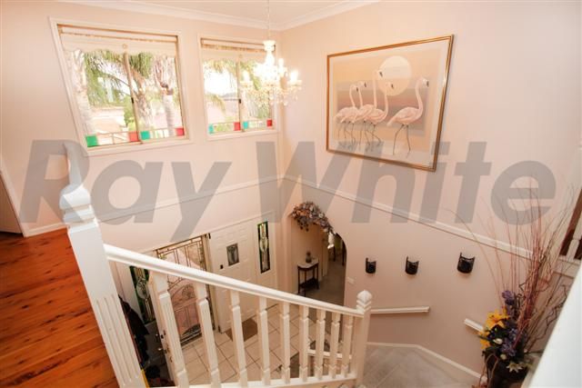 9 Miles Franklin Close, GLENMORE PARK, NSW 2745