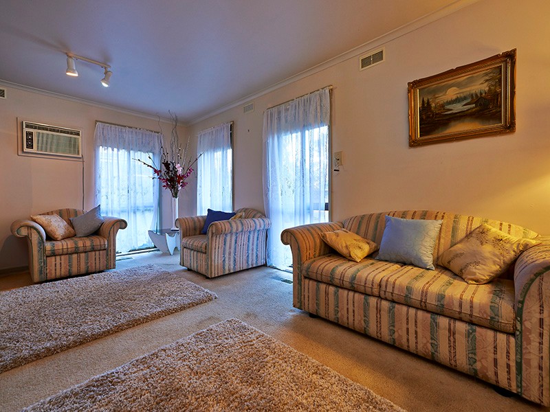 9 Stoneleigh Avenue, BORONIA, VIC 3155