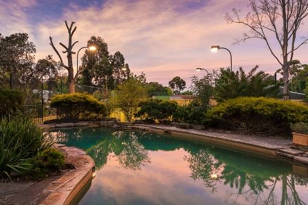 11 McKay Road, ROWVILLE, VIC 3178
