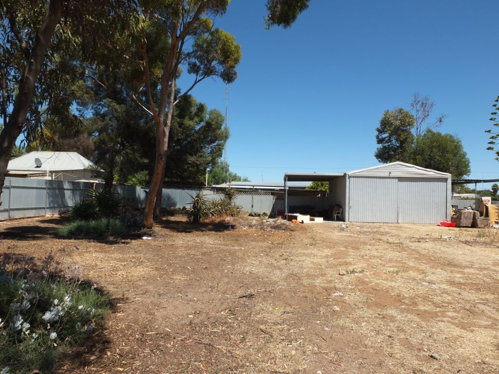 8 Flinders Street, KADINA, SA 5554