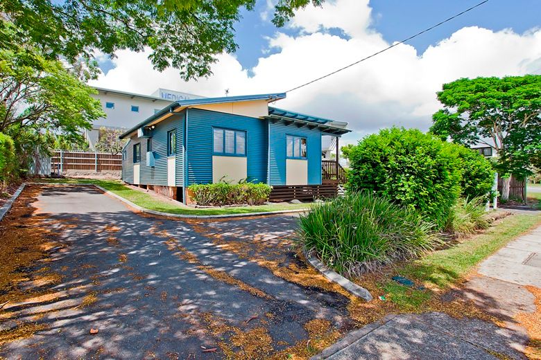 94 Falconer Street, SOUTHPORT, QLD 4215