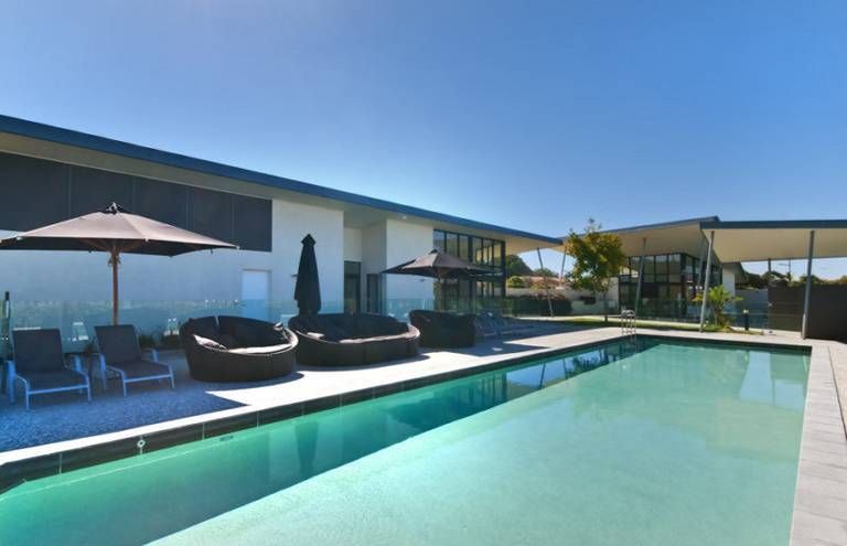 2 Inland Drive, TUGUN QLD 4224