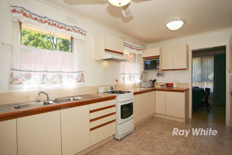 13 Belvedere Court, NOBLE PARK, VIC 3174