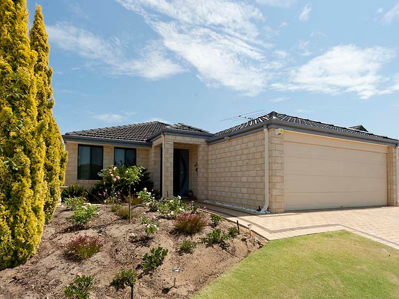 15 Casey Close, CANNING VALE WA 6155