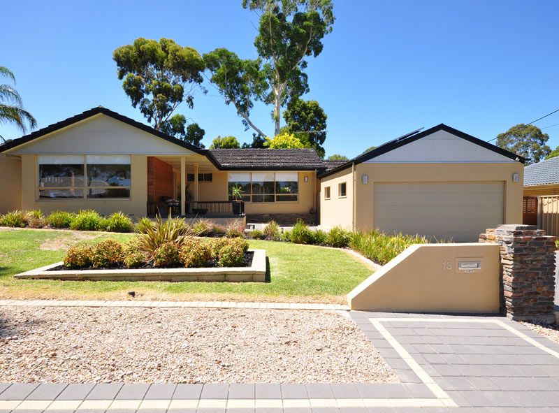 13 Caroline Street, FLAGSTAFF HILL SA 5159