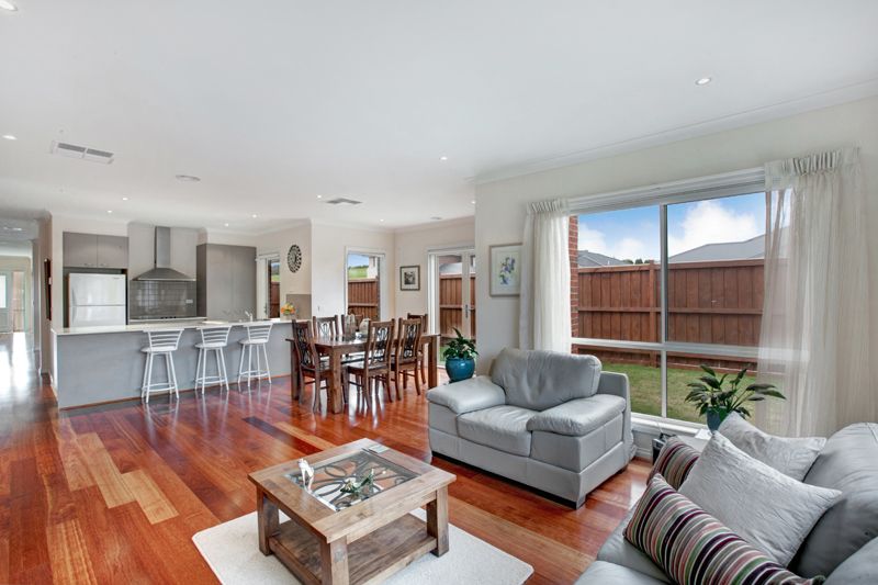 75 Merredin Circuit, DOREEN, VIC 3754
