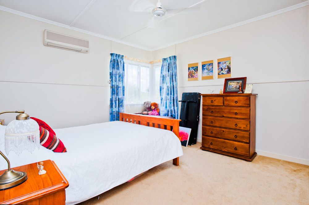 29 Seville Road, HOLLAND PARK, QLD 4121
