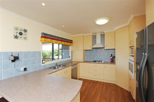 3 Goshawk Street, NEW AUCKLAND, QLD 4680
