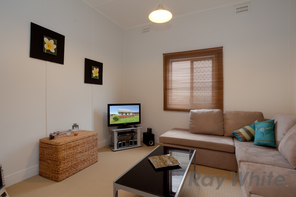 15 Newcastle Street, STOCKTON, NSW 2295