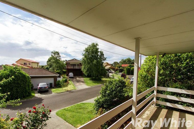 17 Bangor Drive, FRANKSTON, VIC 3199