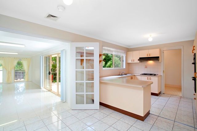 15 Rowena Place, CHERRYBROOK, NSW 2126