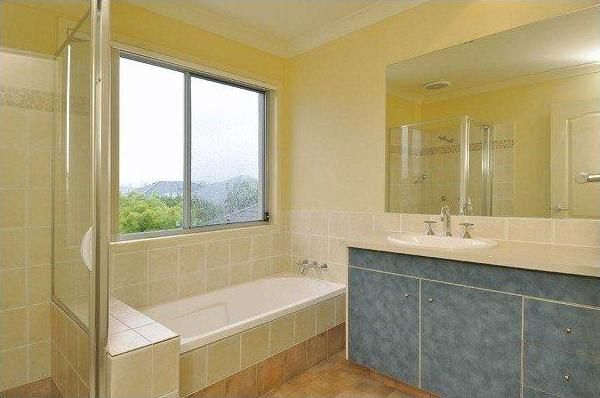 4/1 Shorehaven Place, VARSITY LAKES, QLD 4227