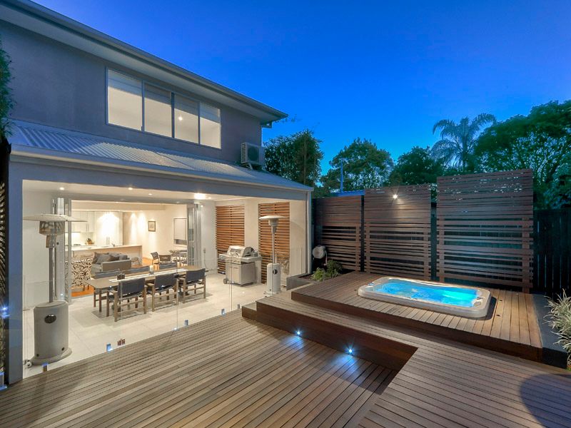 CLAYFIELD, QLD 4011