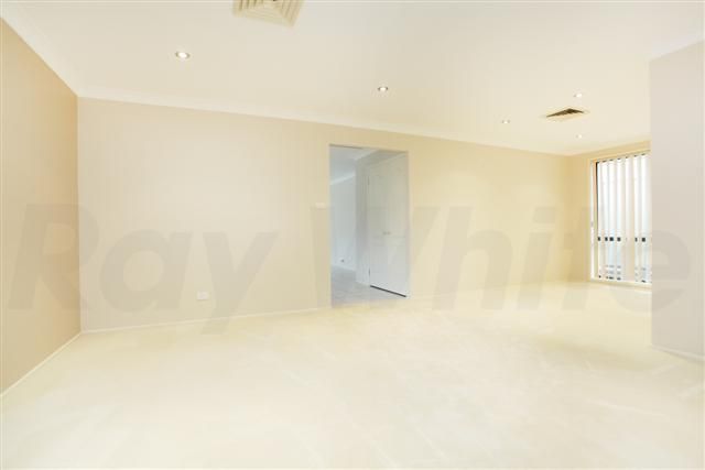 14 Butcherbird Place, GLENMORE PARK, NSW 2745