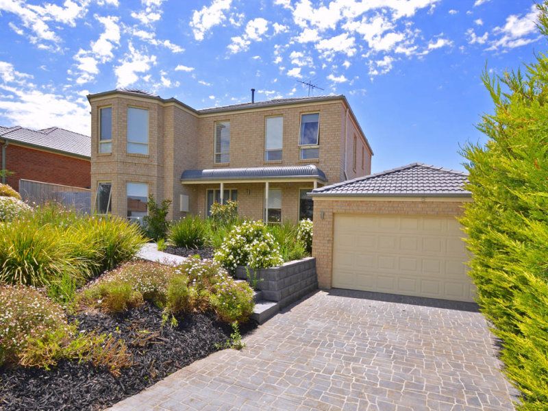 34 Bundanoon Avenue, SUNBURY VIC 3429