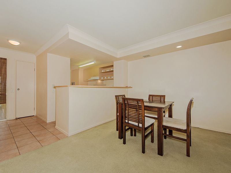 187/215 Cottesloe Drive, MERMAID WATERS, QLD 4218