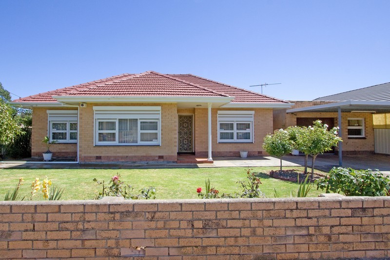 18 Angley Avenue, FINDON, SA 5023