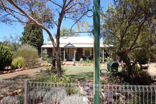 19 Morehead Street, BURRA, SA 5417