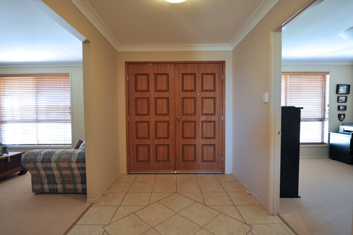 22 Bridget Court, MIDDLE RIDGE, QLD 4350
