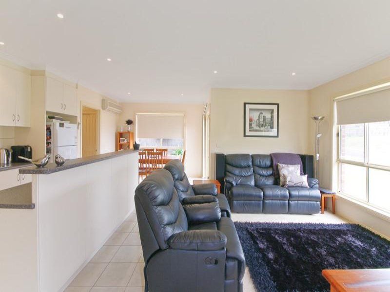 1/5-6 Hayes Court, HIGHTON, VIC 3216