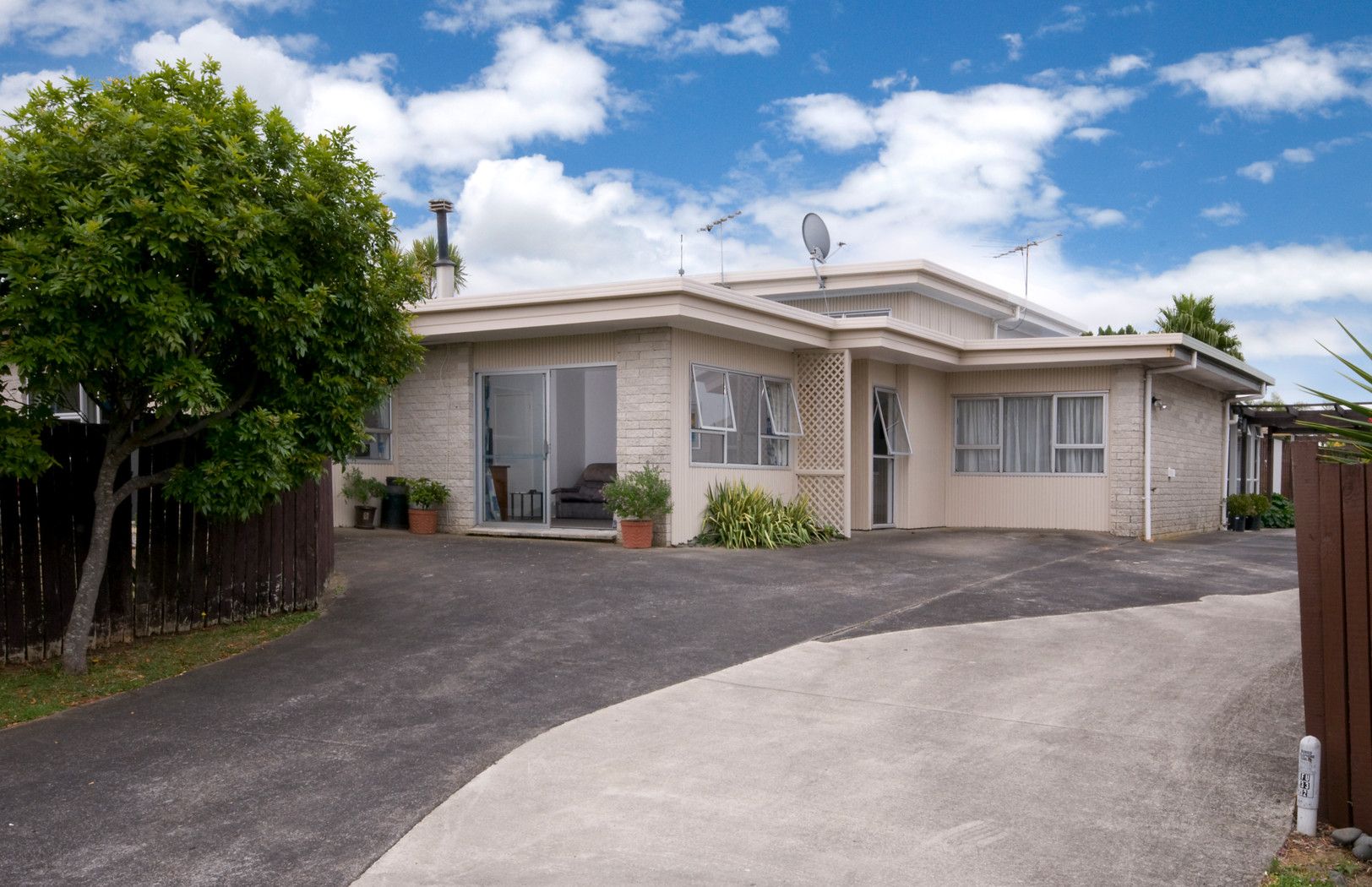 9a Levaut Place, HALF MOON BAY, Manukau City