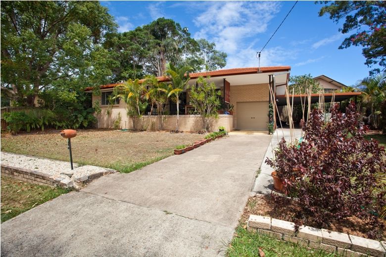 30 Nyora Street, SOUTHPORT, QLD 4215
