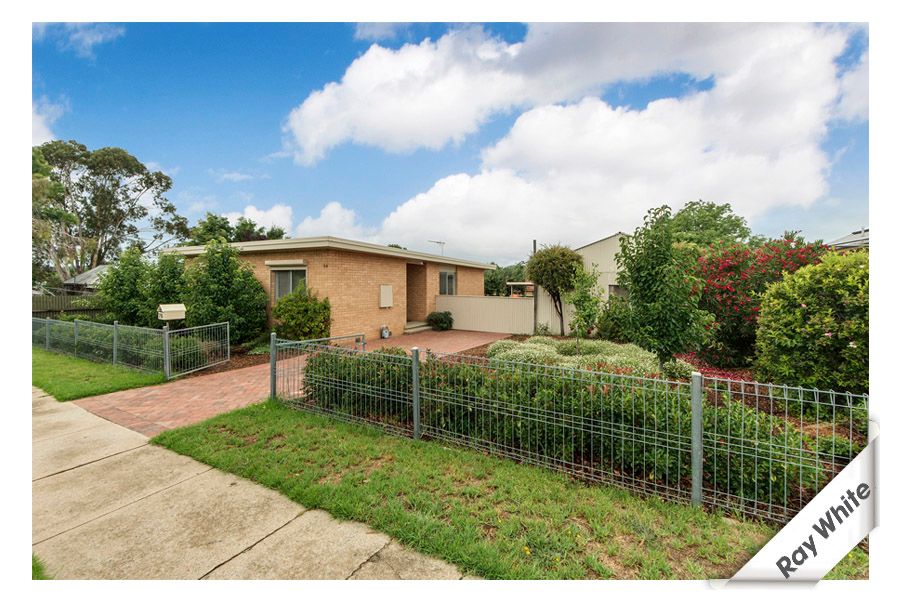 70 Stornaway Road, QUEANBEYAN, NSW 2620