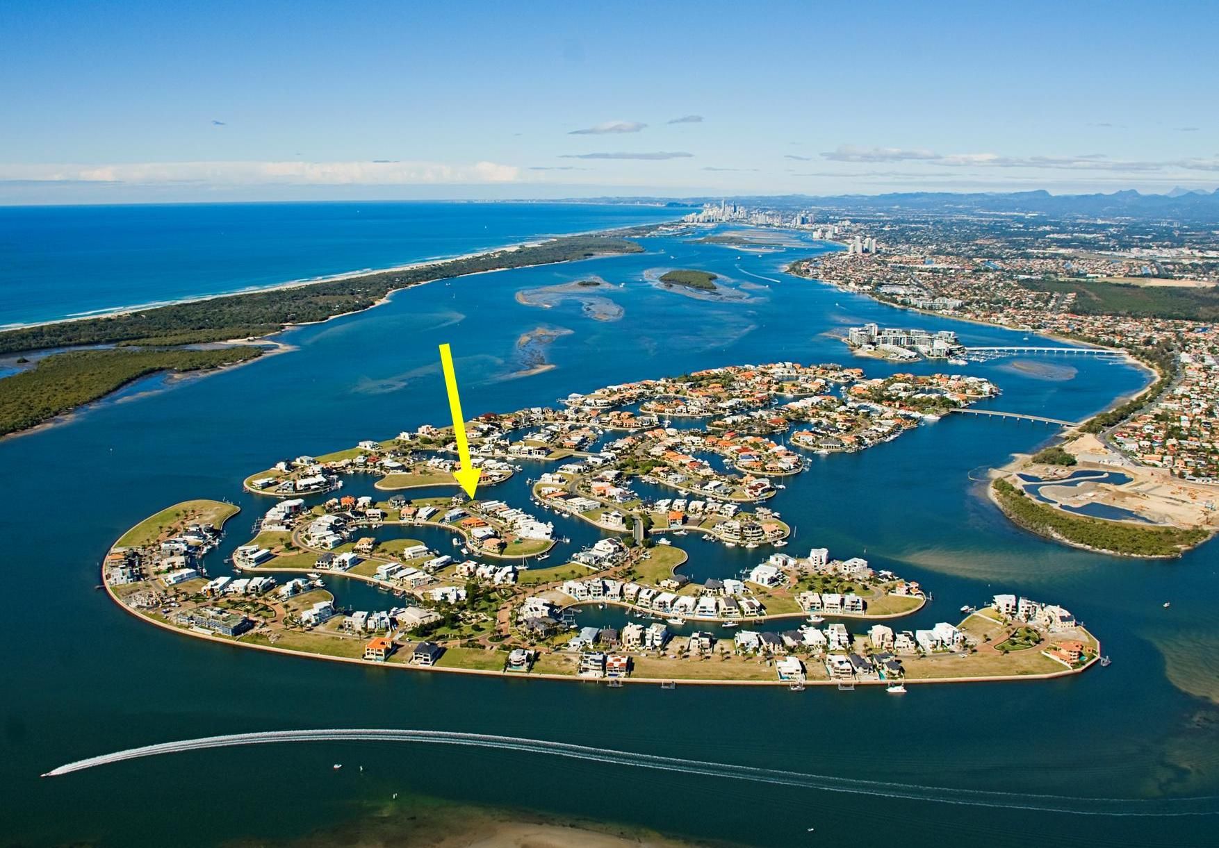 70 Royal Albert Crescent, SOVEREIGN ISLANDS QLD 4216