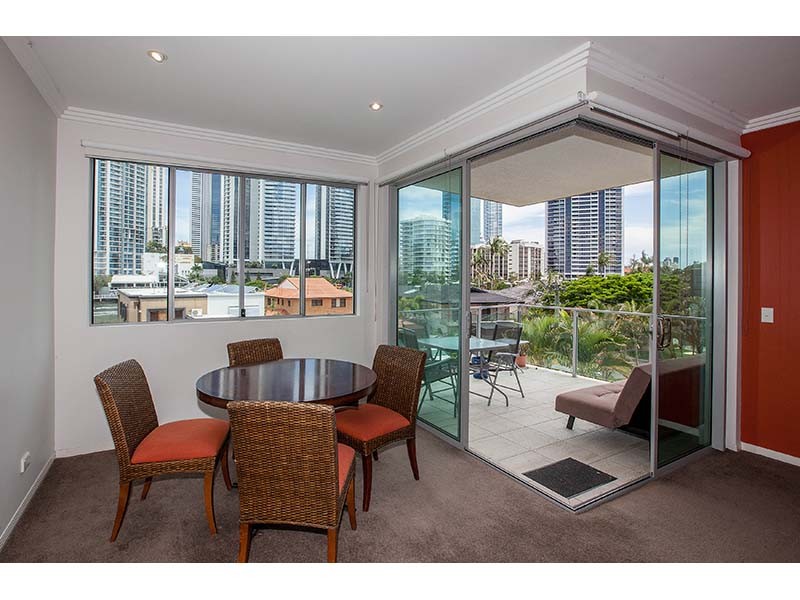 11/24 Tarcoola Crescent, CHEVRON ISLAND, QLD 4217
